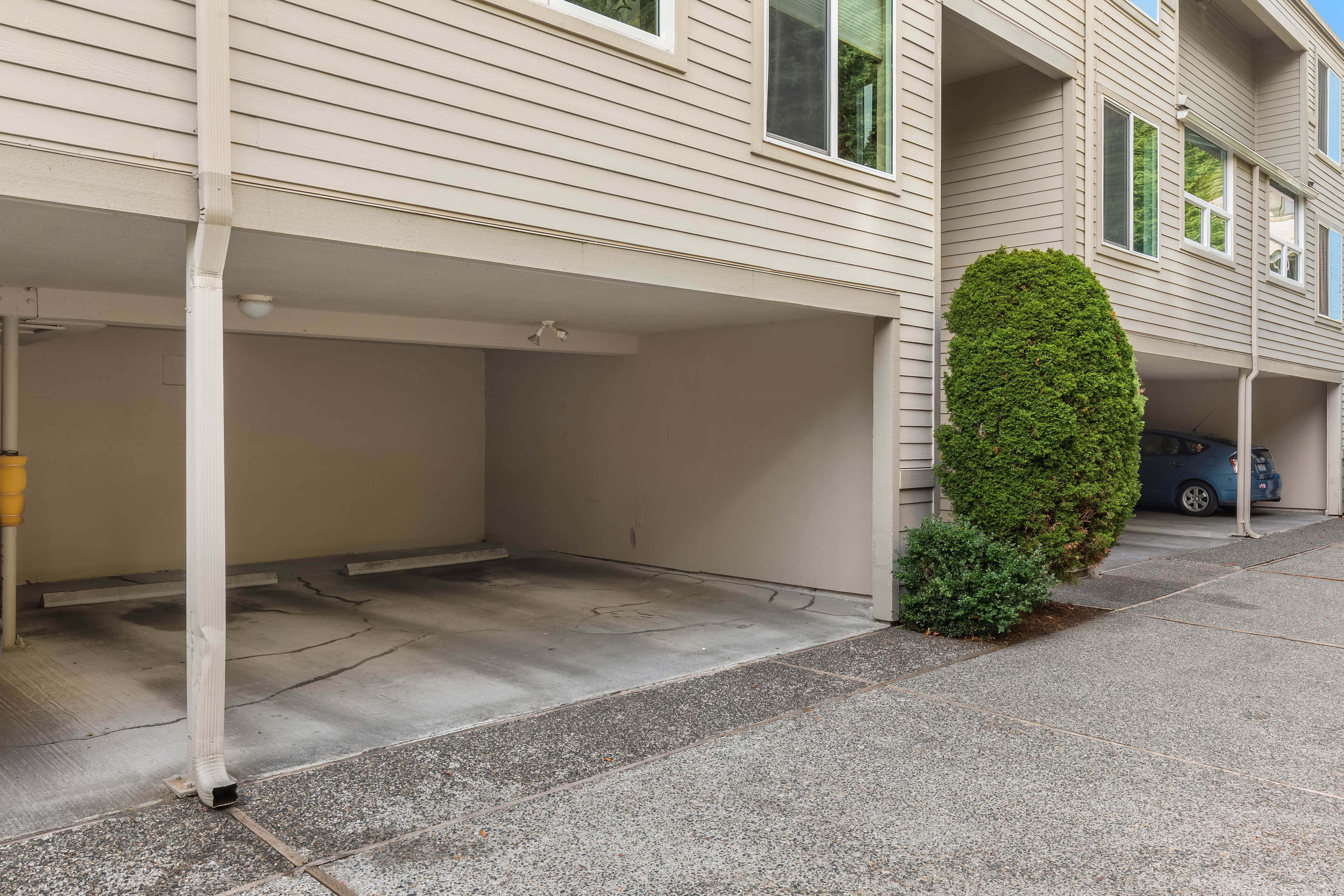  202 W Olympic Place Unit #302, Seattle, WA 98119 - 物件實景