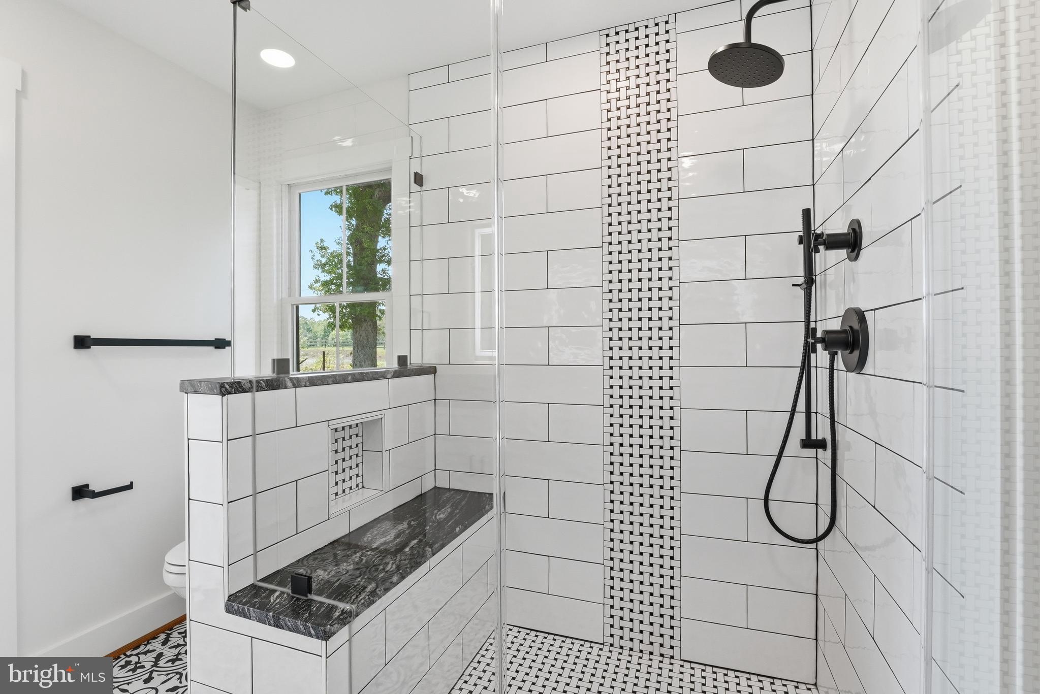 Reva, Virginia, 22735, United States, 2 Bedrooms Bedrooms, ,2 BathroomsBathrooms,Residential,For Sale,2048216