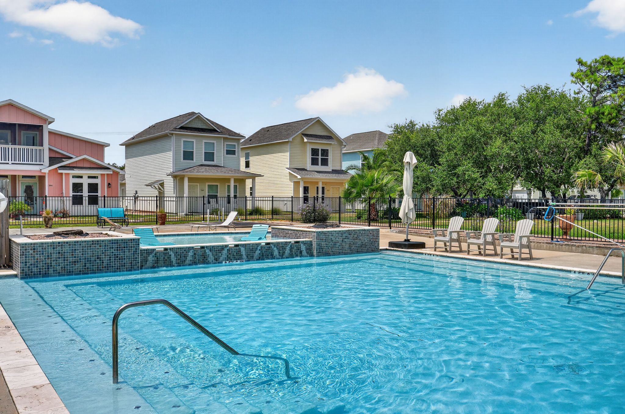  Beautiful 3-Bedroom Townhome - 物件實景