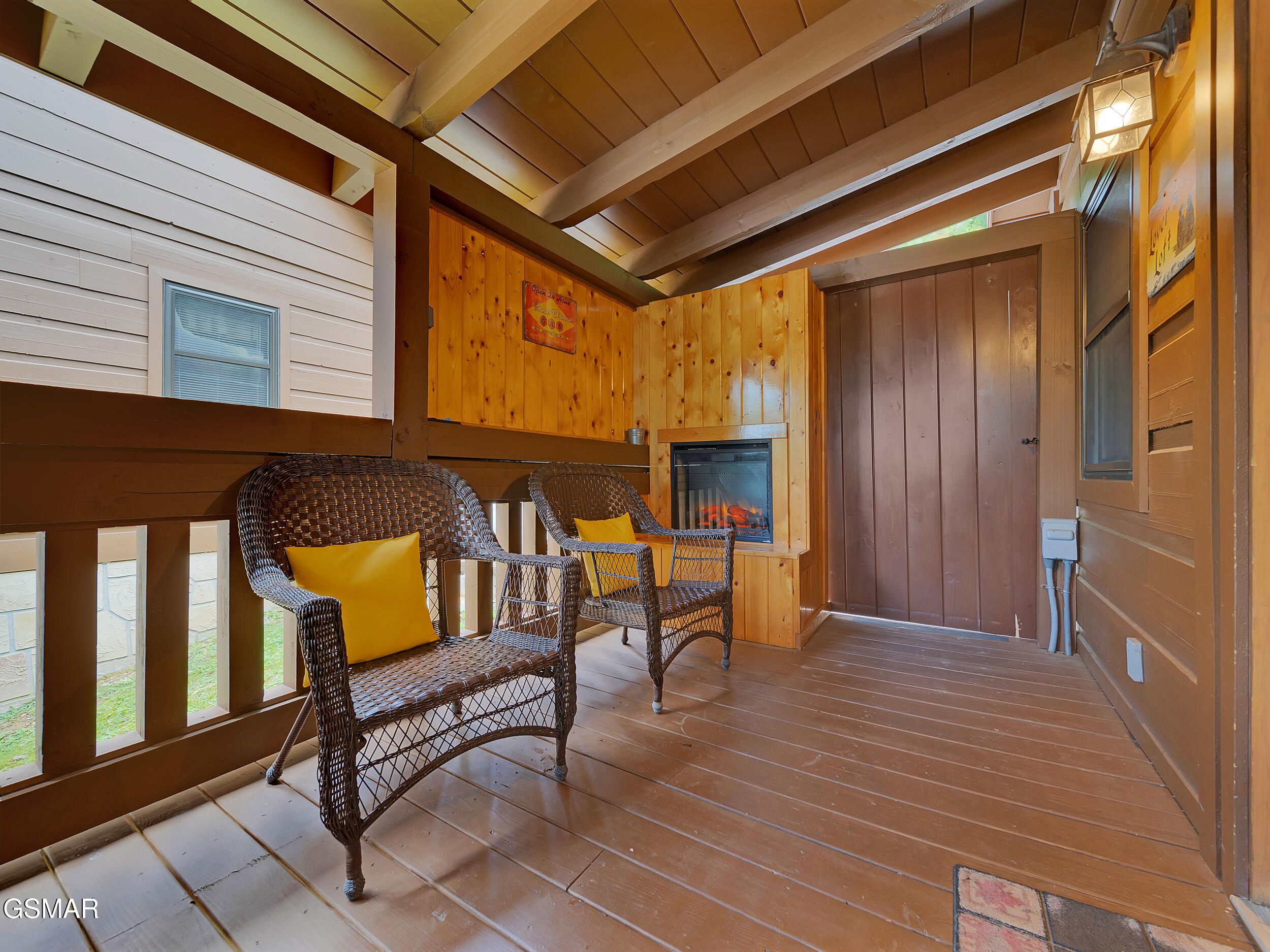 Gatlinburg, Tennessee, 37738, United States, 2 Bedrooms Bedrooms, ,2 BathroomsBathrooms,Residential,For Sale,1982435