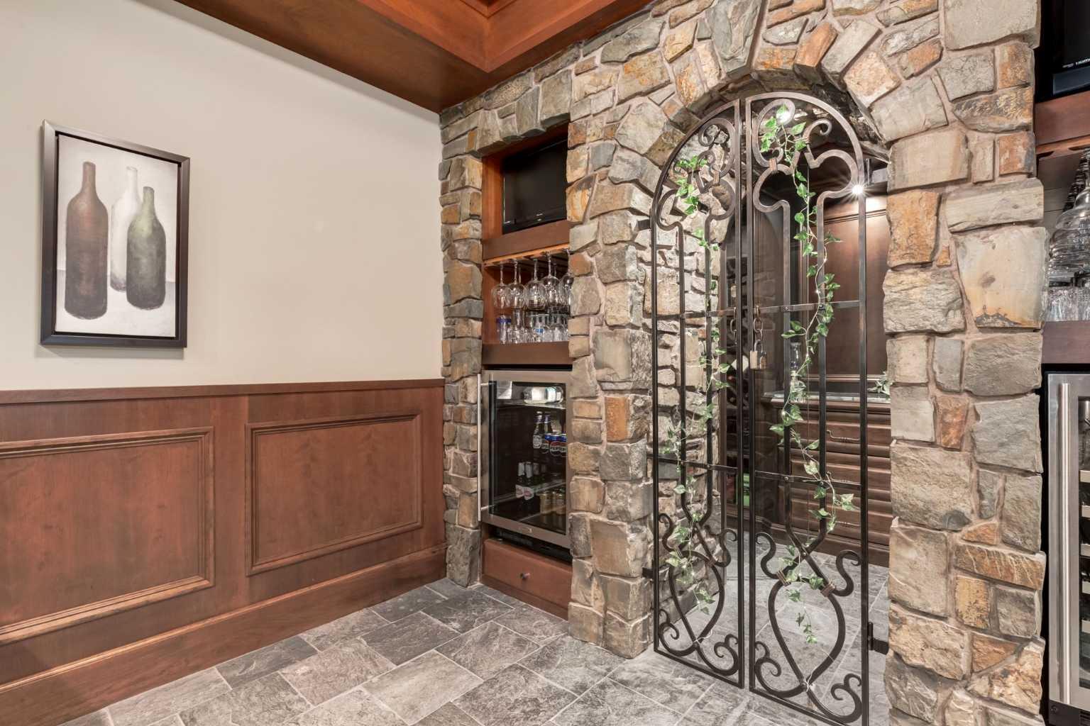 CALGARY, Alberta, T3H 5M3, CA, 5 Bedrooms Bedrooms, ,8 BathroomsBathrooms,Residential,For Sale,1988297