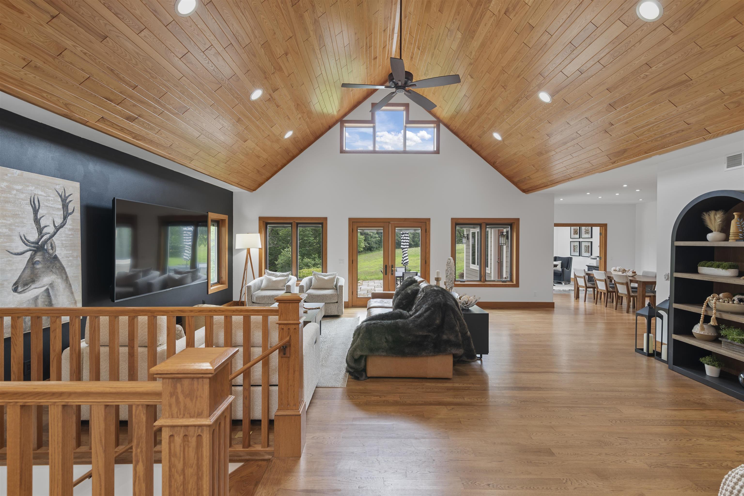 Avoca, Wisconsin, 53506, United States, 3 Bedrooms Bedrooms, ,4 BathroomsBathrooms,Residential,For Sale,1895039