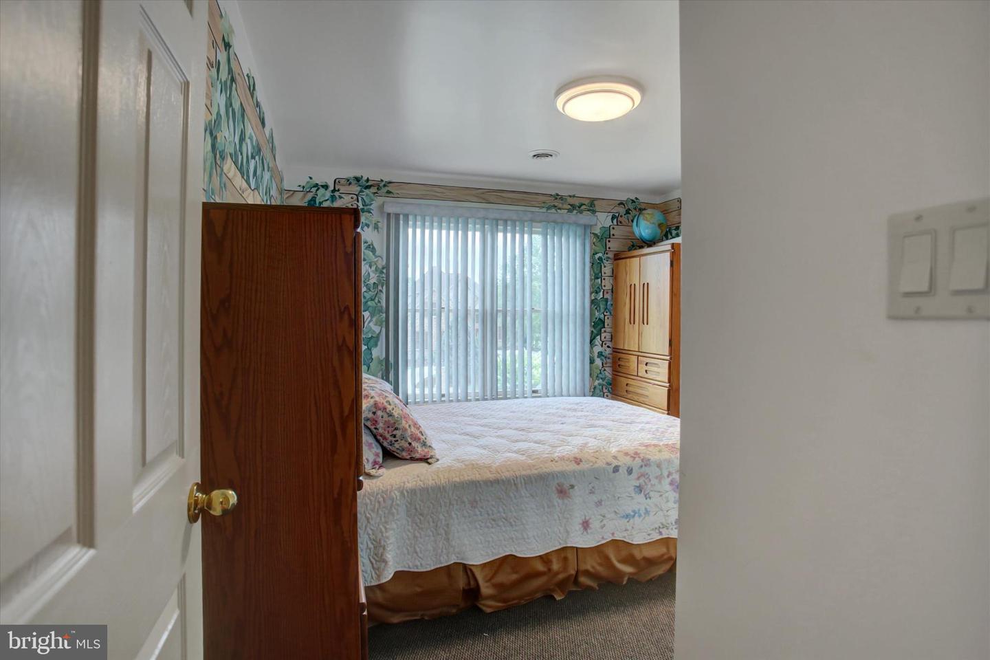 Chambersburg, Pennsylvania, 17202, United States, 5 Bedrooms Bedrooms, ,6 BathroomsBathrooms,Residential,For Sale,1989609