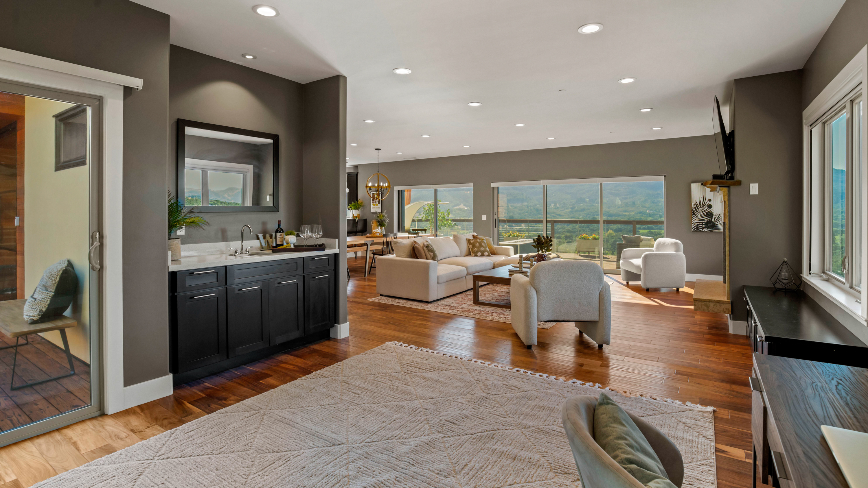 Panoramic Sonoma Views & Income-Producing ADU - 物件實景
