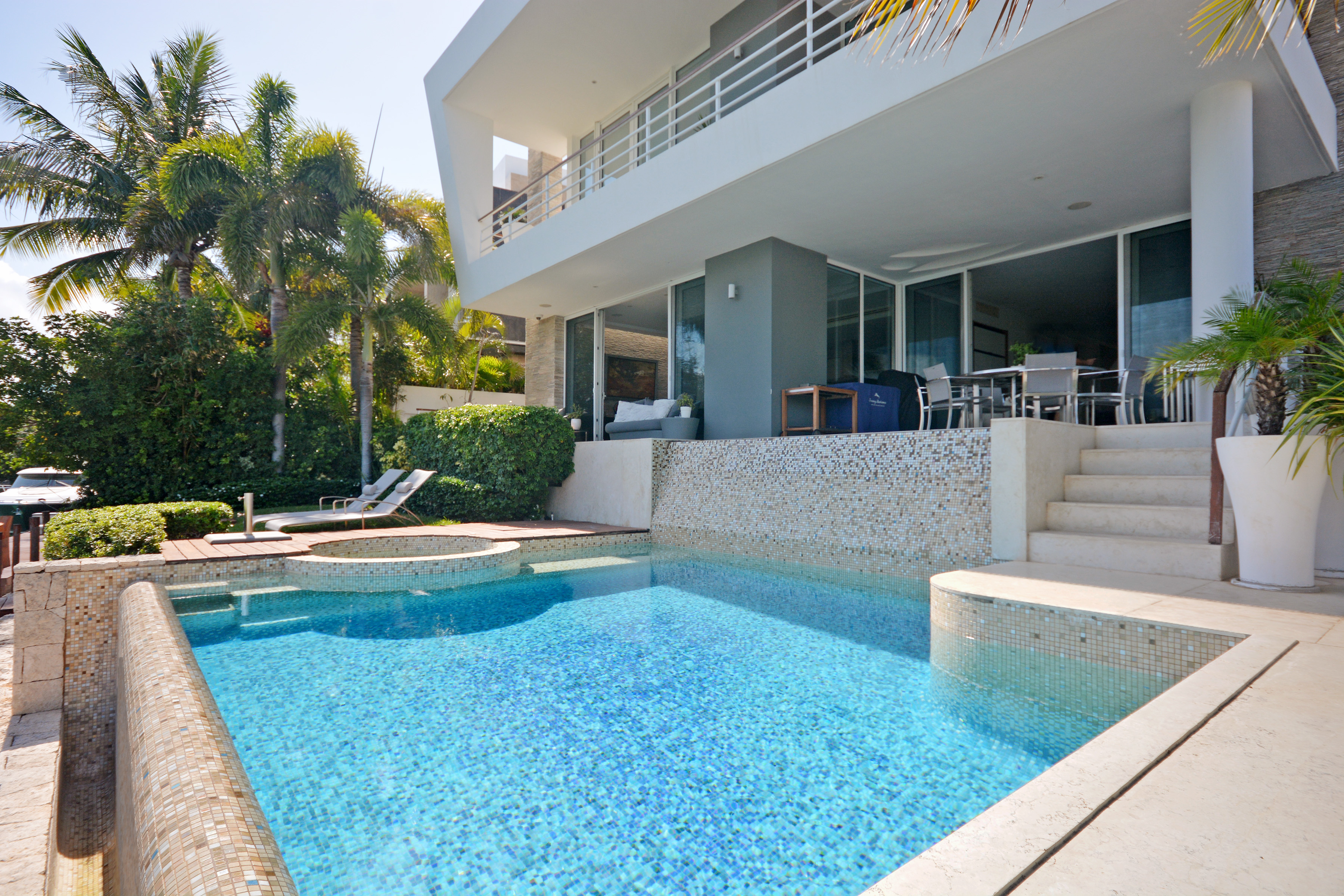  EXCLUSIVE RESIDENCE WITH PRIVATE DOCK - 物件實景