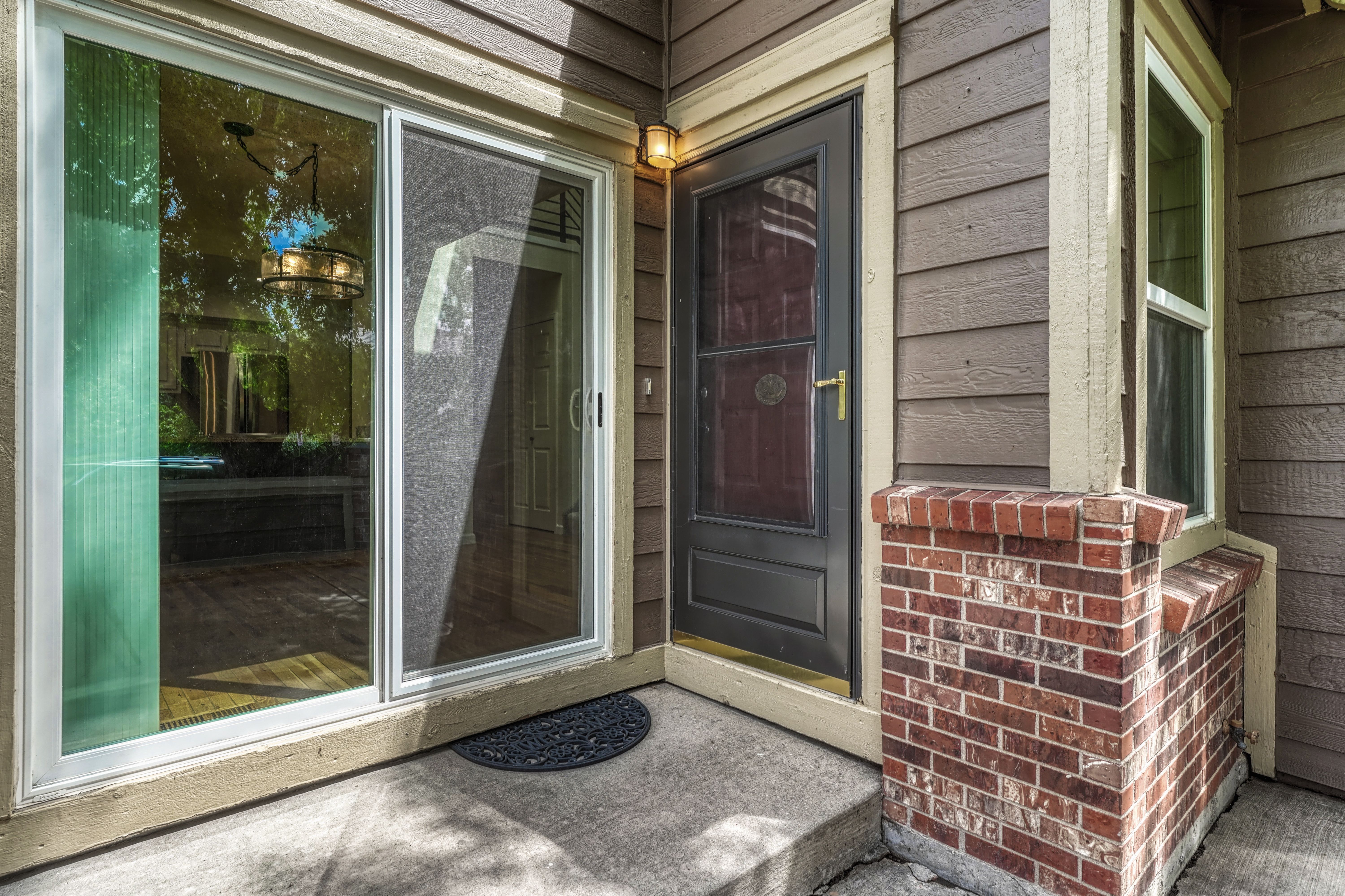  Rockrimmon Townhome with Trail Access & Private Patio - 物件實景