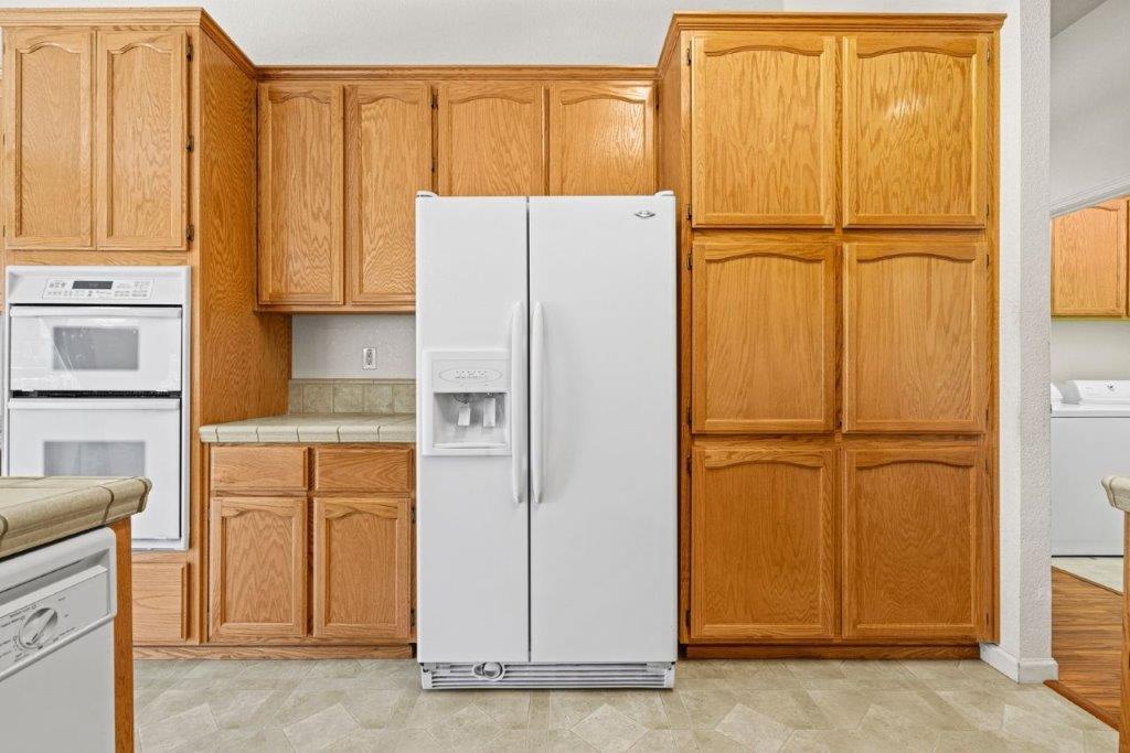 Galt, California, 95632, United States, 3 Bedrooms Bedrooms, ,2 BathroomsBathrooms,Residential,For Sale,1983773