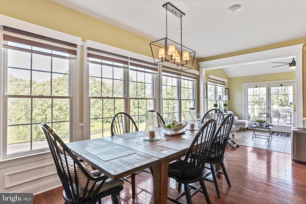 Waterford, Virginia, 20197, United States, 4 Bedrooms Bedrooms, ,5 BathroomsBathrooms,Residential,For Sale,1941290