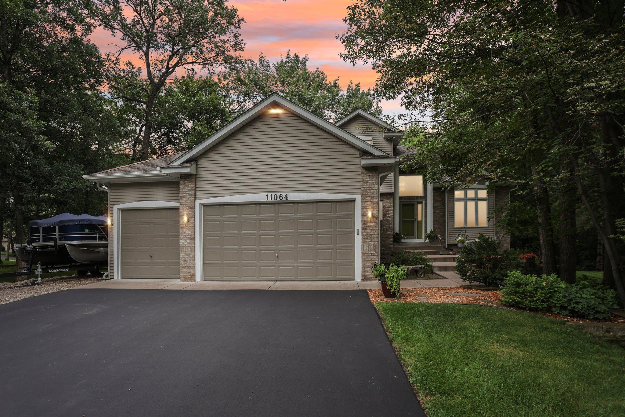 Blaine, Minnesota, 55449, United States, 4 Bedrooms Bedrooms, ,3 BathroomsBathrooms,Residential,For Sale,1940796