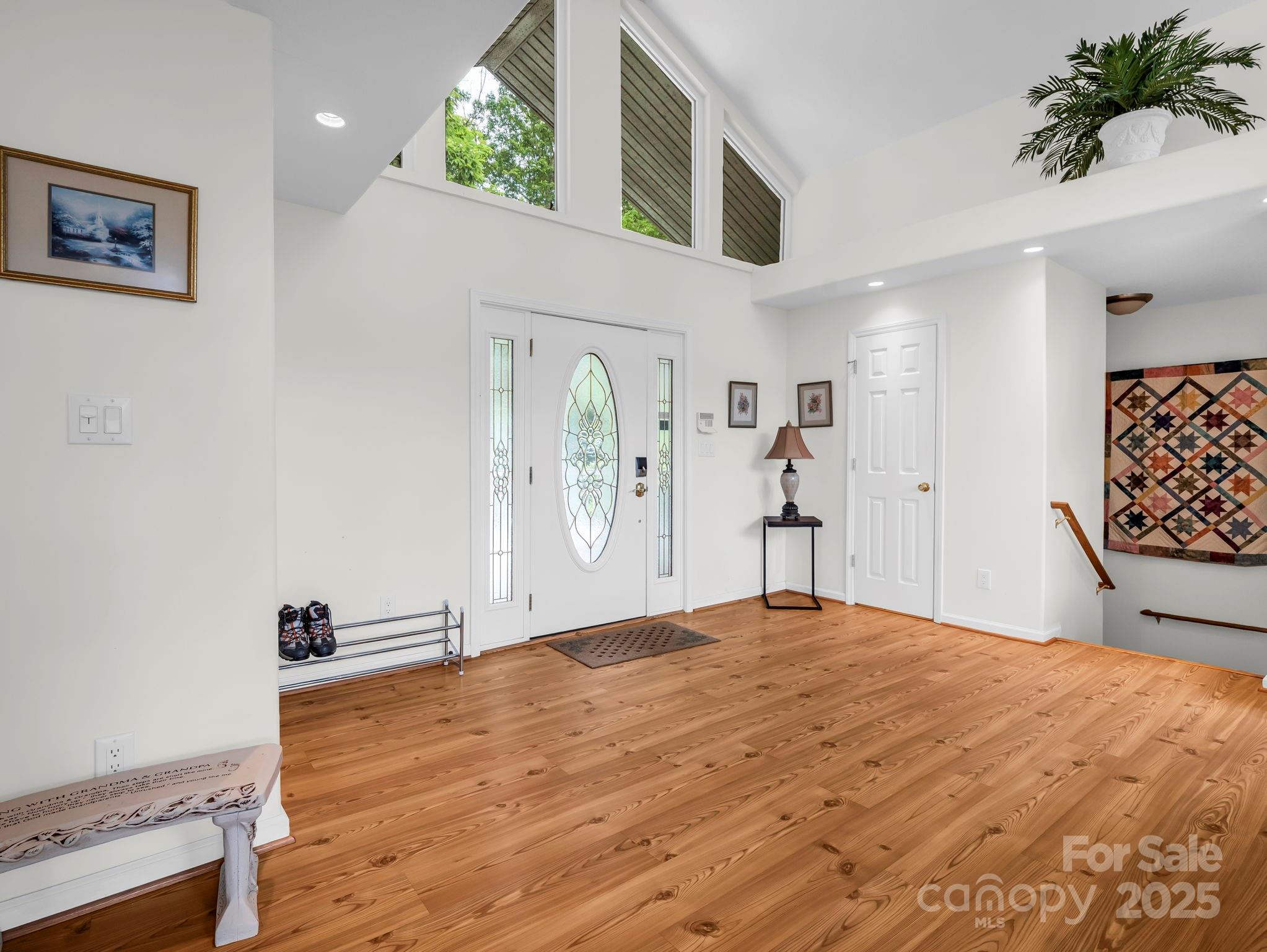 Lake Lure, North Carolina, 28746, United States, 3 Bedrooms Bedrooms, ,3 BathroomsBathrooms,Residential,For Sale,1978628