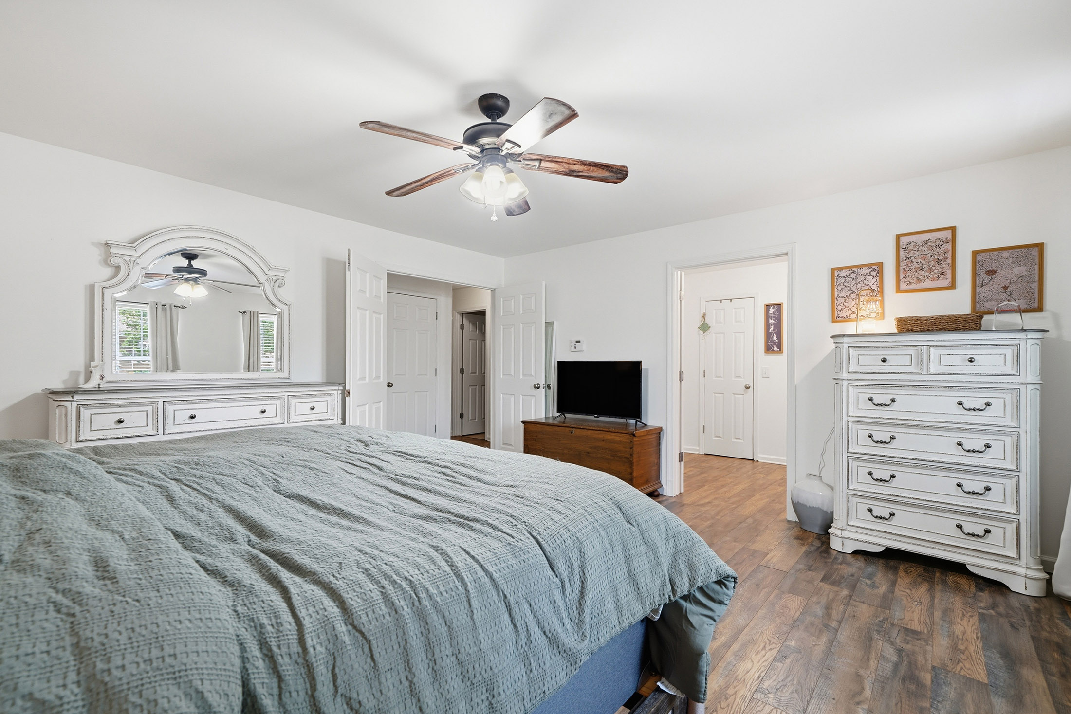  Located in the Sought-After and Low-Maintenance Enclave at Holly Mill Community - 物件實景