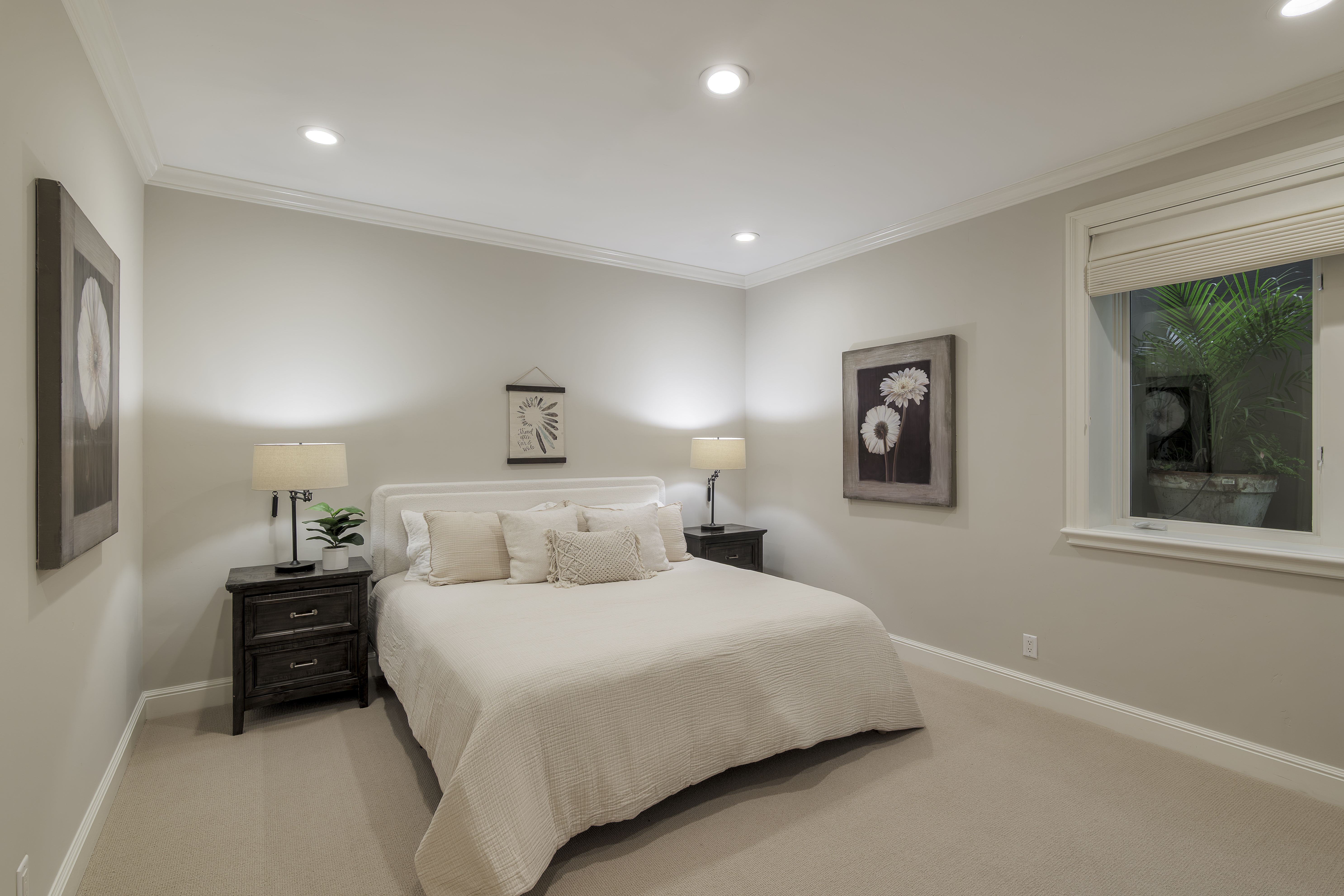  Beautifully Remodeled Craftsman-Inspired Home Located in the Willows - 物件實景