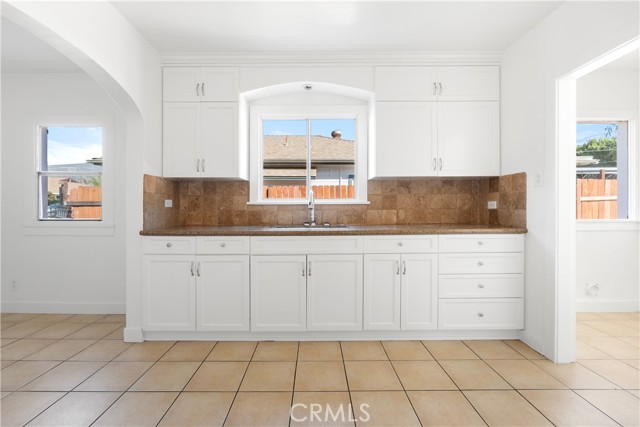 Azusa, California, 91702, United States, 2 Bedrooms Bedrooms, ,1 BathroomBathrooms,Residential,For Sale,1978077