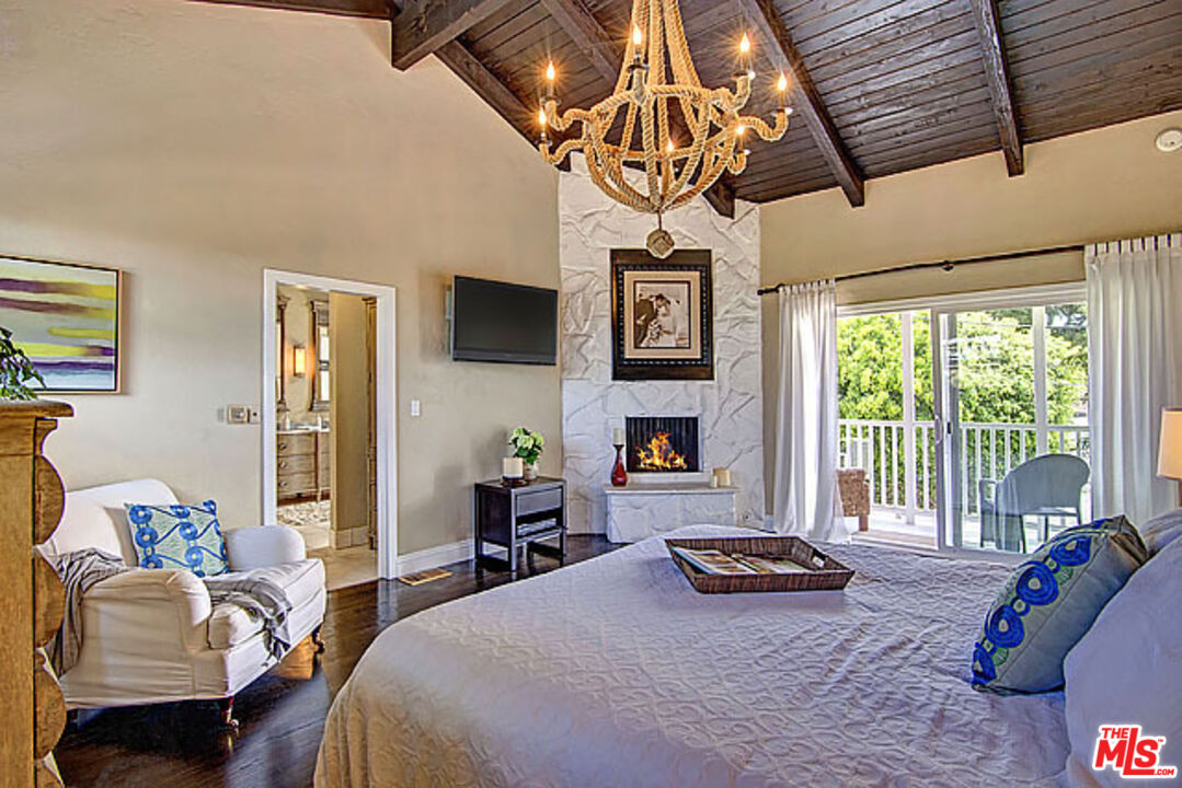 Westchester, California, 90045, United States, 4 Bedrooms Bedrooms, ,1 BathroomBathrooms,Residential,For Sale,1917458