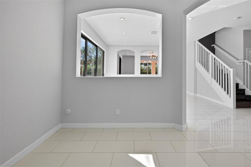 Weston, Florida, 33332, United States, 5 Bedrooms Bedrooms, ,4 BathroomsBathrooms,Residential,For Sale,2003132