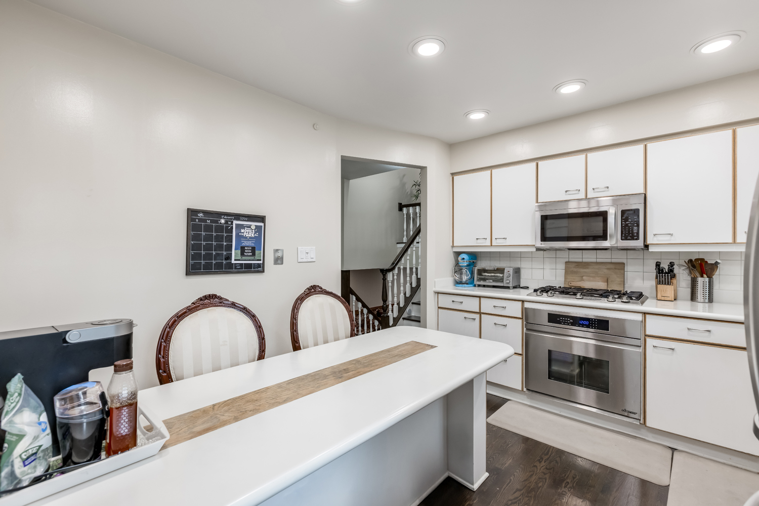 Morton Grove, Illinois, 60053, United States, 5 Bedrooms Bedrooms, ,3 BathroomsBathrooms,Residential,For Sale,1928760