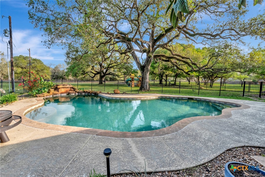 Inez, Texas, 77968, United States, 3 Bedrooms Bedrooms, ,3 BathroomsBathrooms,Residential,For Sale,1760733