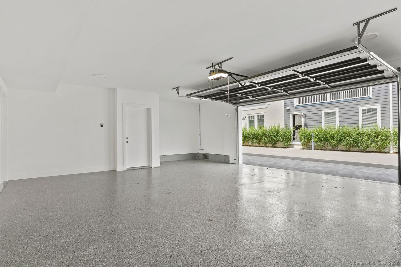 Fairfield, Connecticut, 06824, United States, 4 Bedrooms Bedrooms, ,6 BathroomsBathrooms,Residential,For Sale,1994356