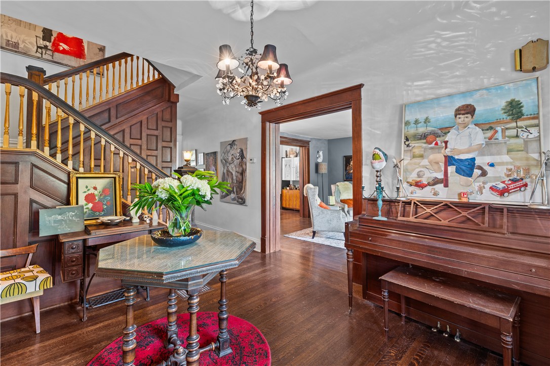 Point Breeze, Pennsylvania, 15206, United States, 6 Bedrooms Bedrooms, ,4 BathroomsBathrooms,Residential,For Sale,1828152