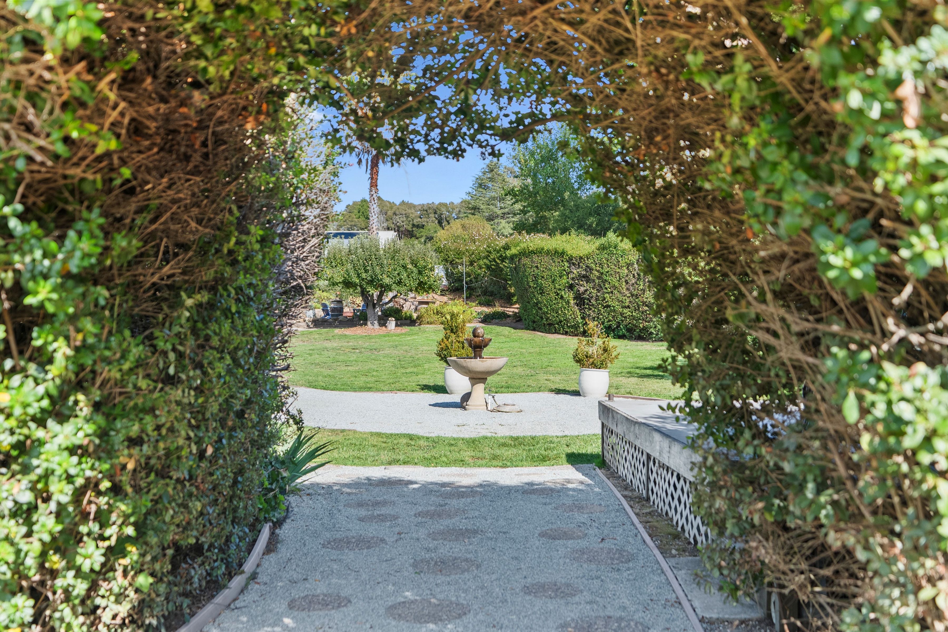  3999 Cherryvale Avenue, Soquel - 物件實景