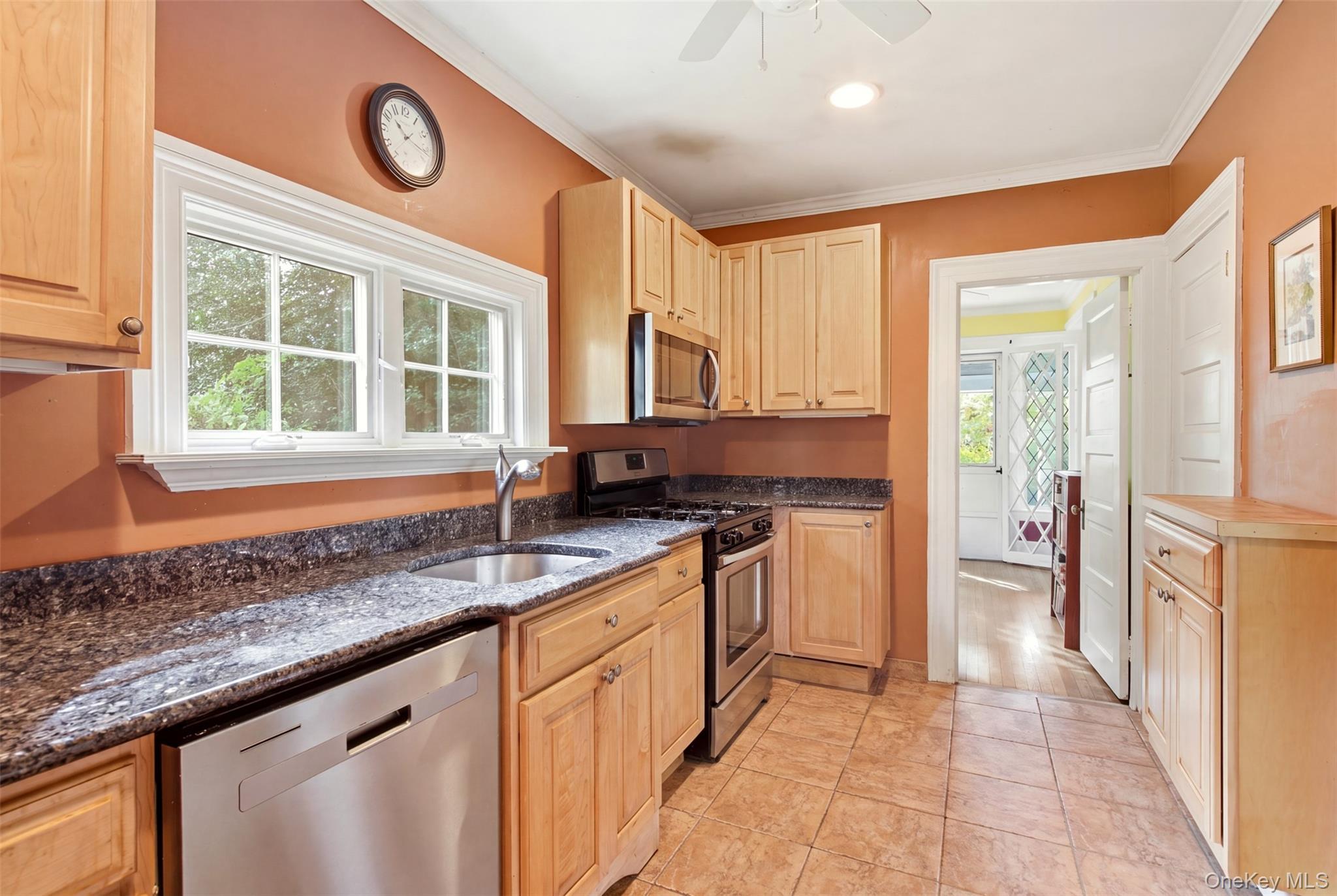  504 West Broadway, Port Jefferson, NY, 11777 - 物件實景