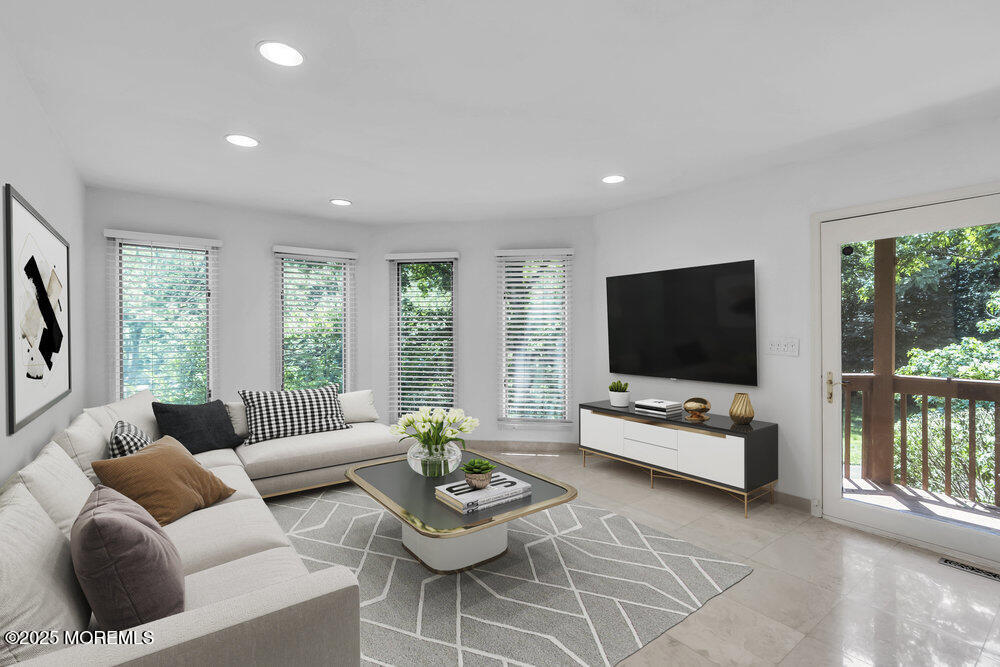 Red Bank, New Jersey, 07701, United States, 3 Bedrooms Bedrooms, ,5 BathroomsBathrooms,Residential,For Sale,1938827