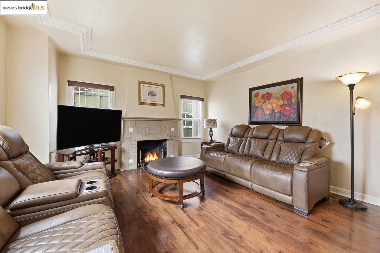 Oakland, California, 94619, United States, 4 Bedrooms Bedrooms, ,1 BathroomBathrooms,Residential,For Sale,1993166