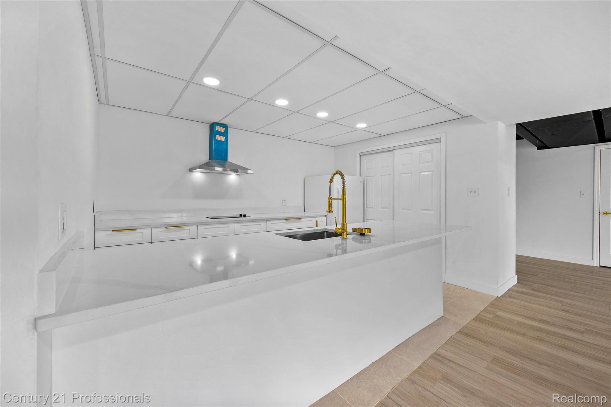 Davisburg, Michigan, 48350, United States, 5 Bedrooms Bedrooms, ,4 BathroomsBathrooms,Residential,For Sale,1982233