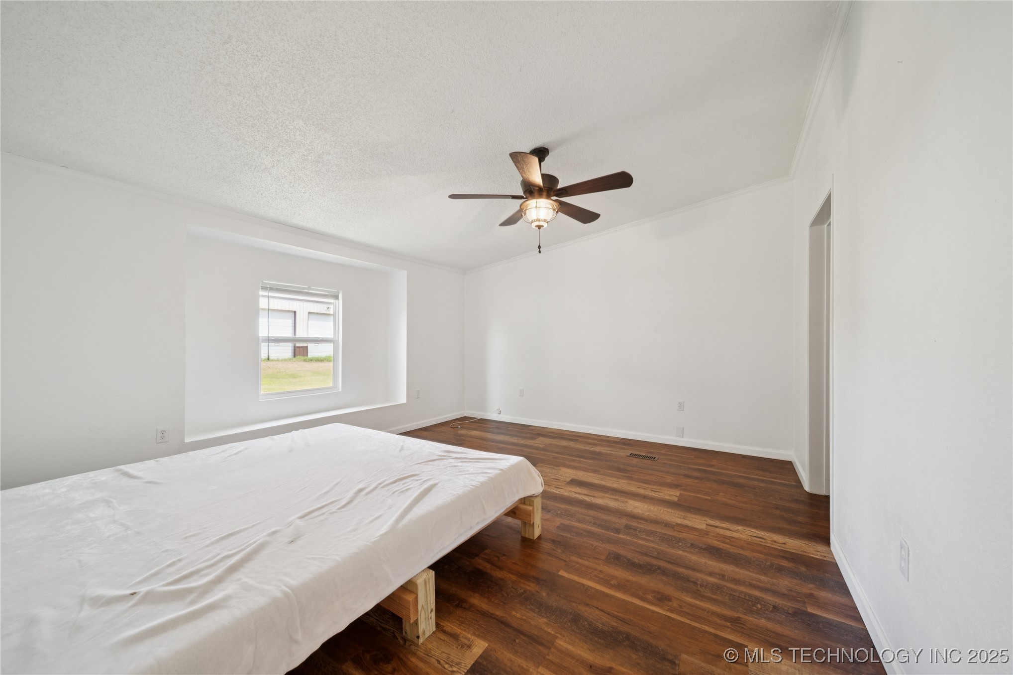 Henryetta, Oklahoma, 74437, United States, 3 Bedrooms Bedrooms, ,2 BathroomsBathrooms,Residential,For Sale,1907675