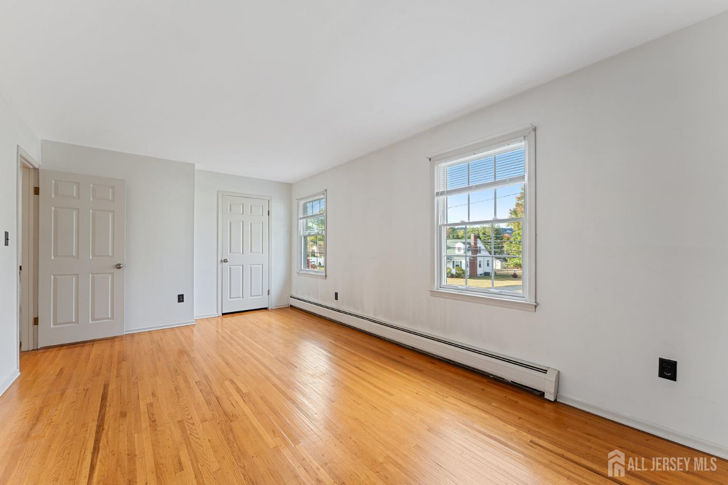 Middlesex, New Jersey, 08846, United States, 4 Bedrooms Bedrooms, ,3 BathroomsBathrooms,Residential,For Sale,1968933