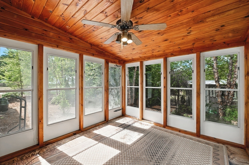 Tewksbury, Massachusetts, 01876, United States, 3 Bedrooms Bedrooms, ,2 BathroomsBathrooms,Residential,For Sale,1938994