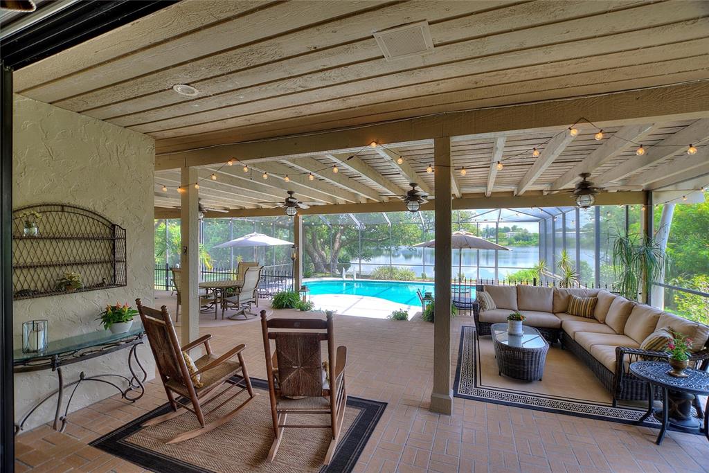 Winter Haven, Florida, 33881, United States, 4 Bedrooms Bedrooms, ,3 BathroomsBathrooms,Residential,For Sale,1911221