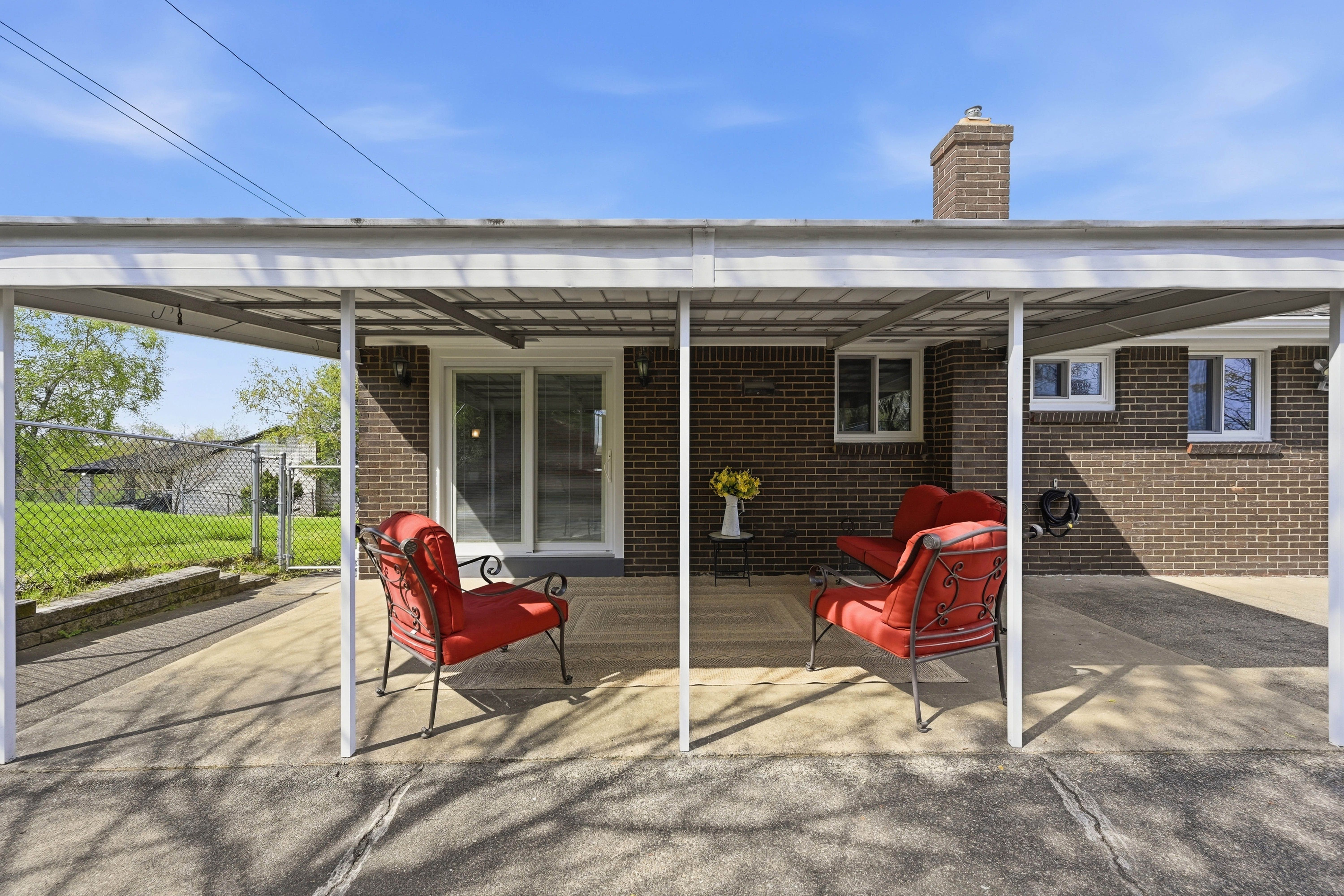  27 Flora Road, Pittsburgh, PA 15227 - 物件實景