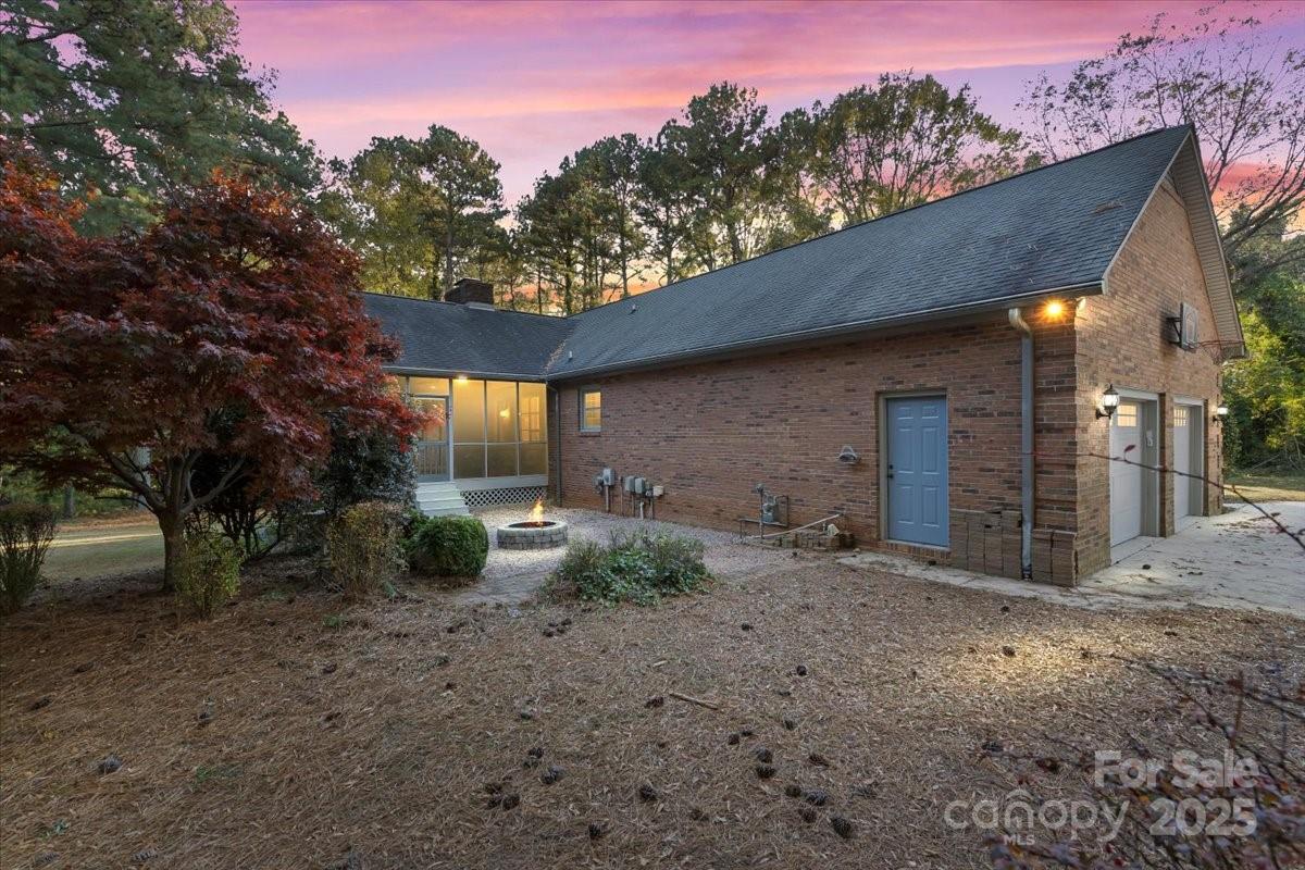 Kannapolis, North Carolina, 28081, United States, 3 Bedrooms Bedrooms, ,4 BathroomsBathrooms,Residential,For Sale,1989536