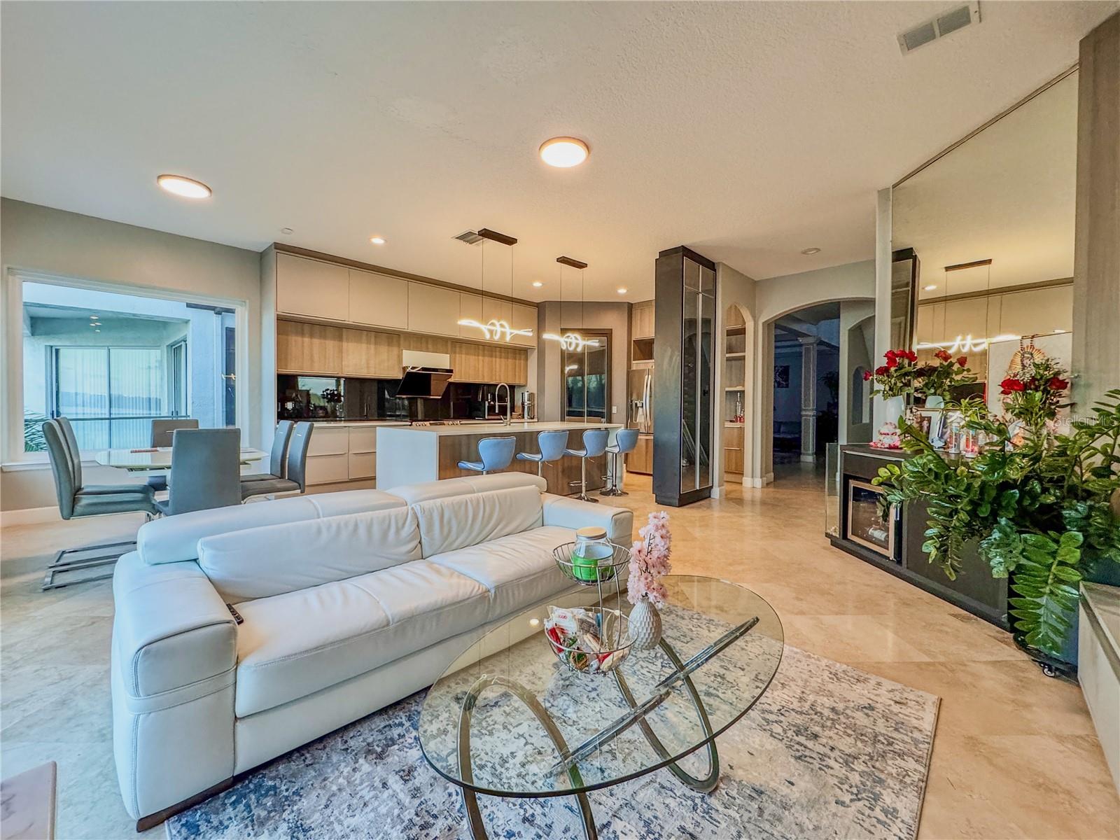 ORLANDO, Florida, 32836, United States, 5 Bedrooms Bedrooms, ,6 BathroomsBathrooms,Residential,For Sale,1983203