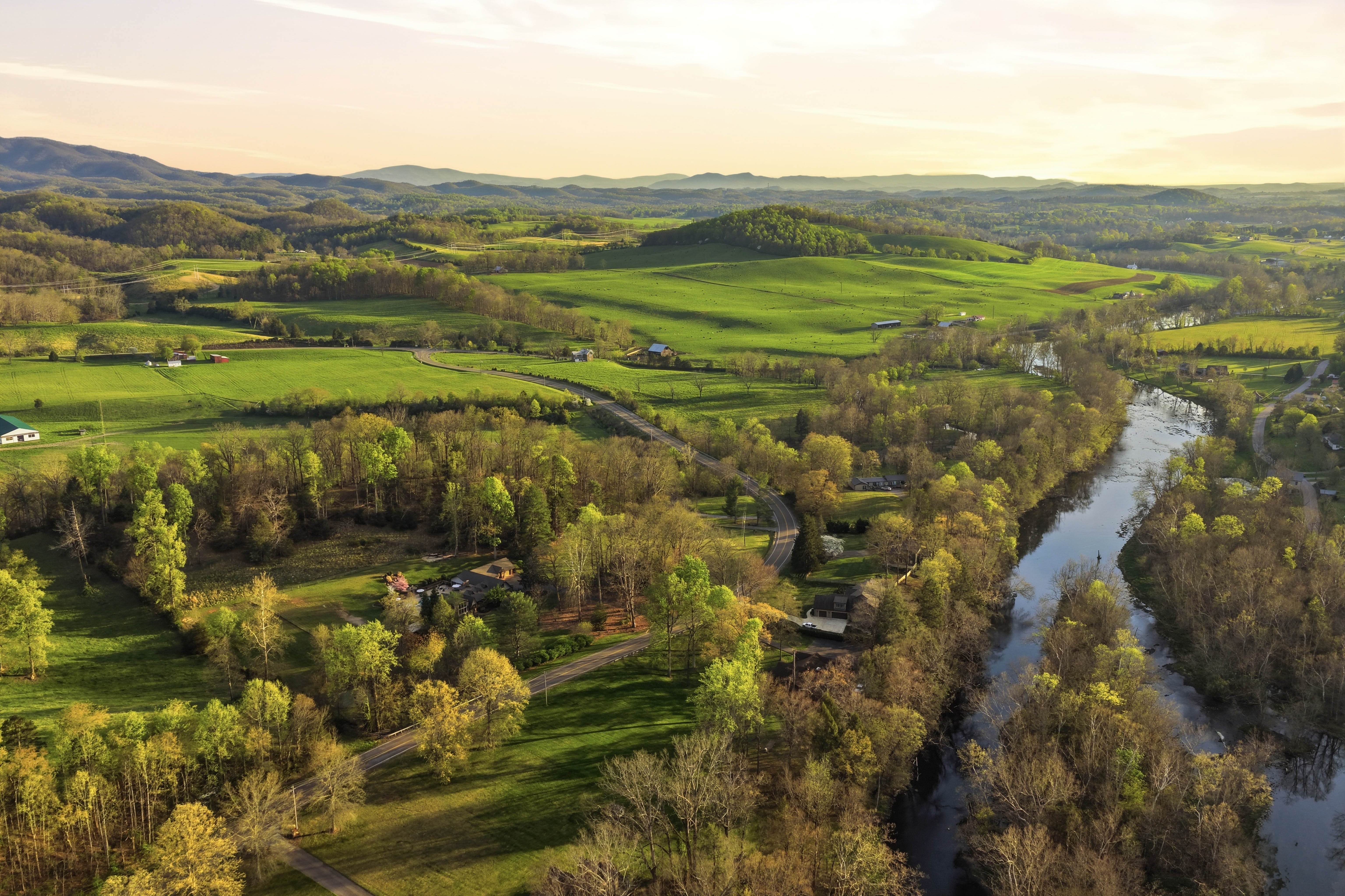  4953 Weaver Pike, Bluff City, TN 37618 - 物件實景