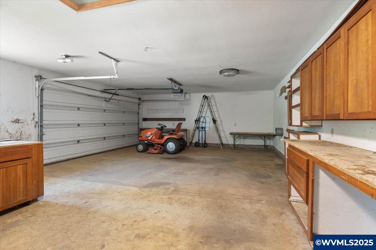 Lebanon, Oregon, 97355, United States, 3 Bedrooms Bedrooms, ,2 BathroomsBathrooms,Residential,For Sale,1991965