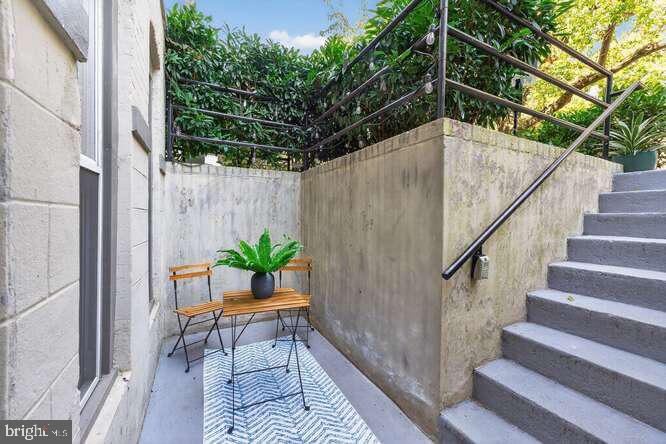 Washington, District of Columbia, 20009, United States, 2 Bedrooms Bedrooms, ,1 BathroomBathrooms,Residential,For Sale,1937571