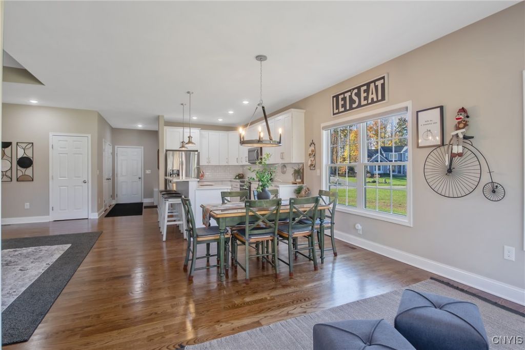 Liverpool, New York, 13090, United States, 3 Bedrooms Bedrooms, ,2 BathroomsBathrooms,Residential,For Sale,1972941