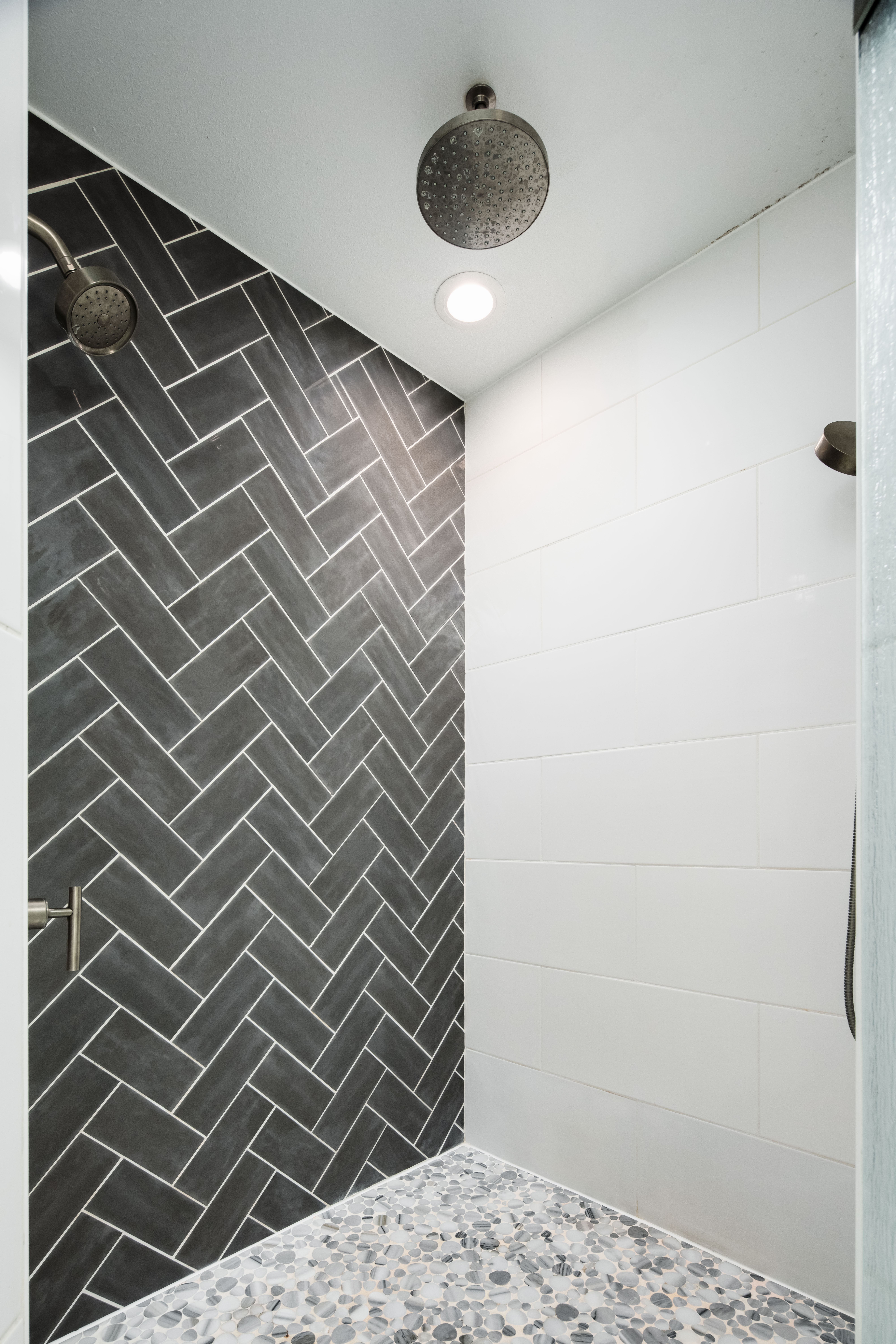  Beautifully remodeled and meticulously maintained - 物件實景