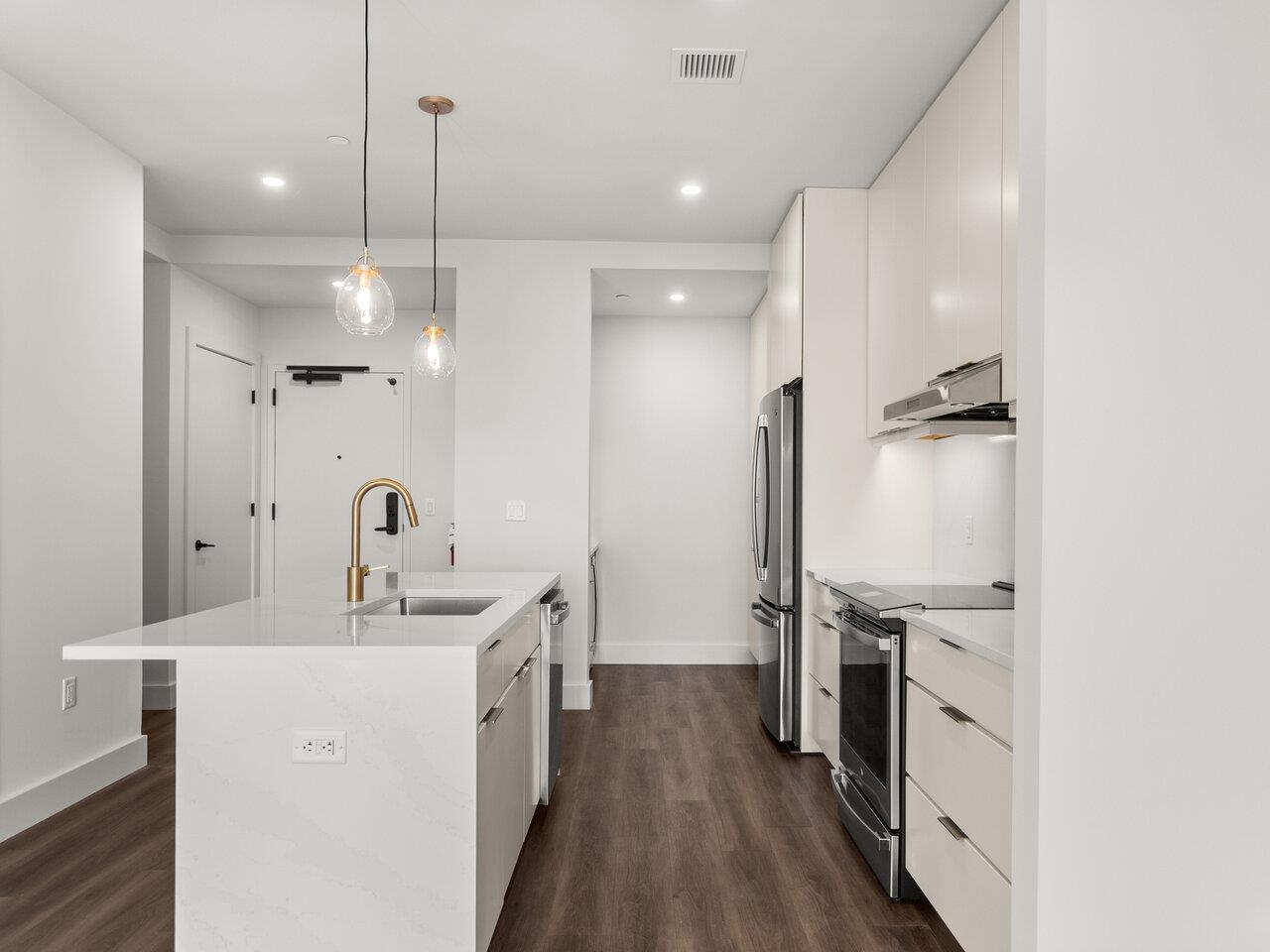 Burlington, Vermont, 05401, United States, 1 Bedroom Bedrooms, ,Residential,For Sale,1776931