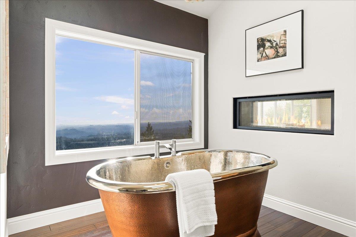Los Gatos, California, 95033, United States, 5 Bedrooms Bedrooms, ,4 BathroomsBathrooms,Residential,For Sale,1744780