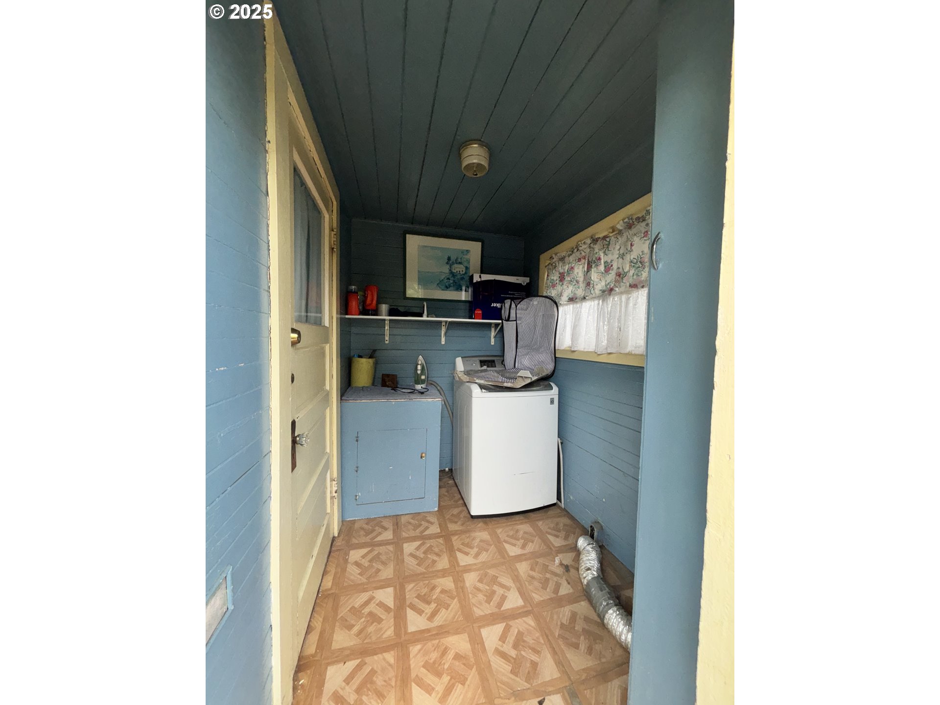 Gladstone, Oregon, 97027, United States, 3 Bedrooms Bedrooms, ,1 BathroomBathrooms,Residential,For Sale,1928462