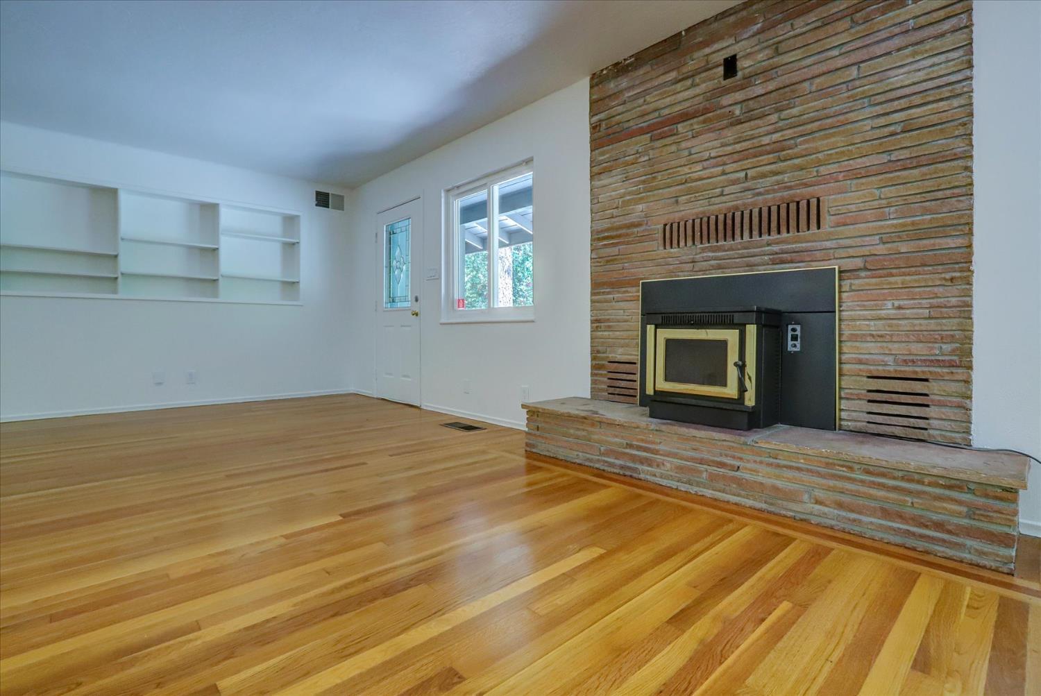 Grass Valley, California, 95945, United States, 3 Bedrooms Bedrooms, ,3 BathroomsBathrooms,Residential,For Sale,1898506