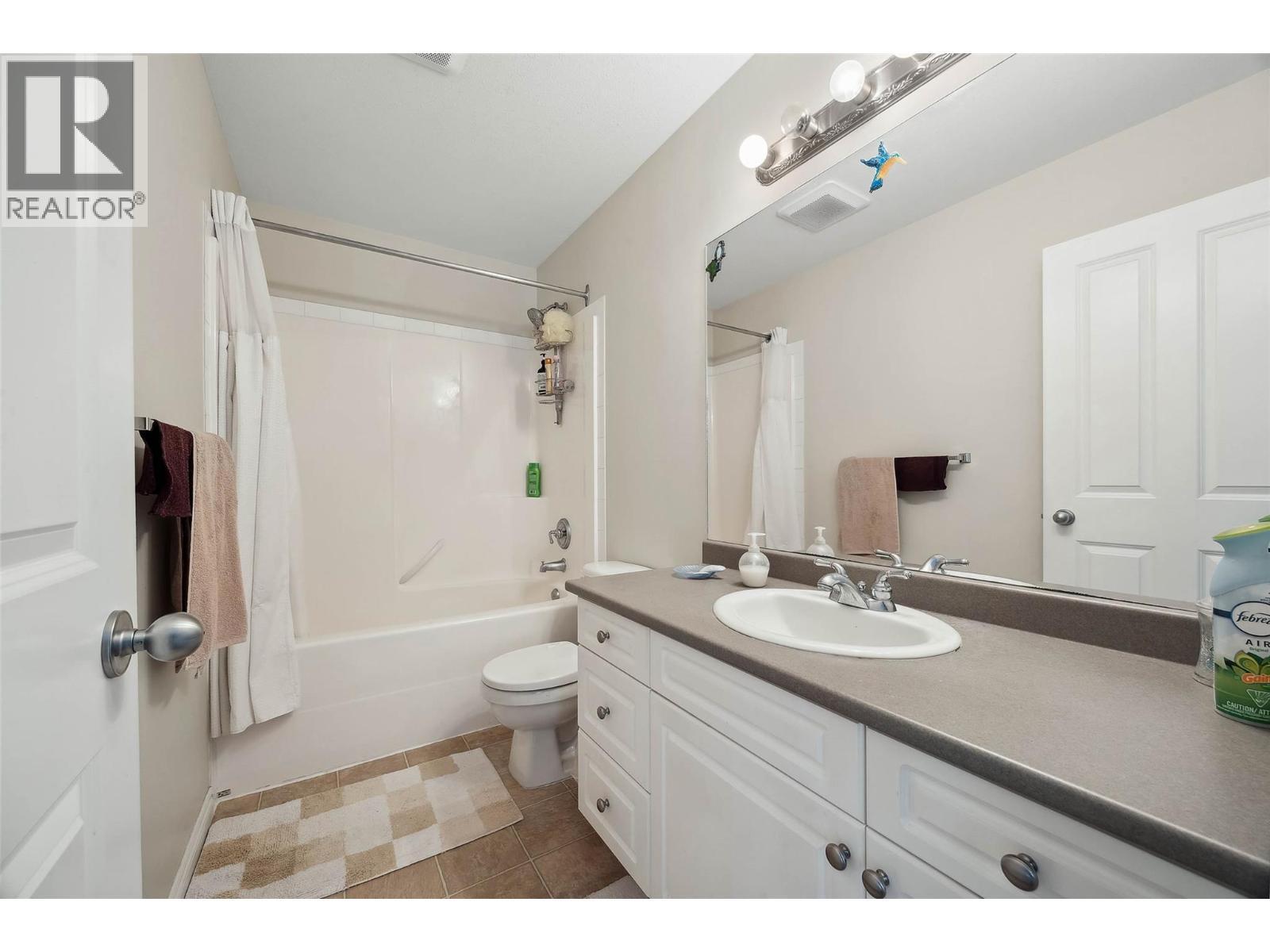 KAMLOOPS, British Columbia, V1S 1X9, CA, 4 Bedrooms Bedrooms, ,2 BathroomsBathrooms,Residential,For Sale,1950307