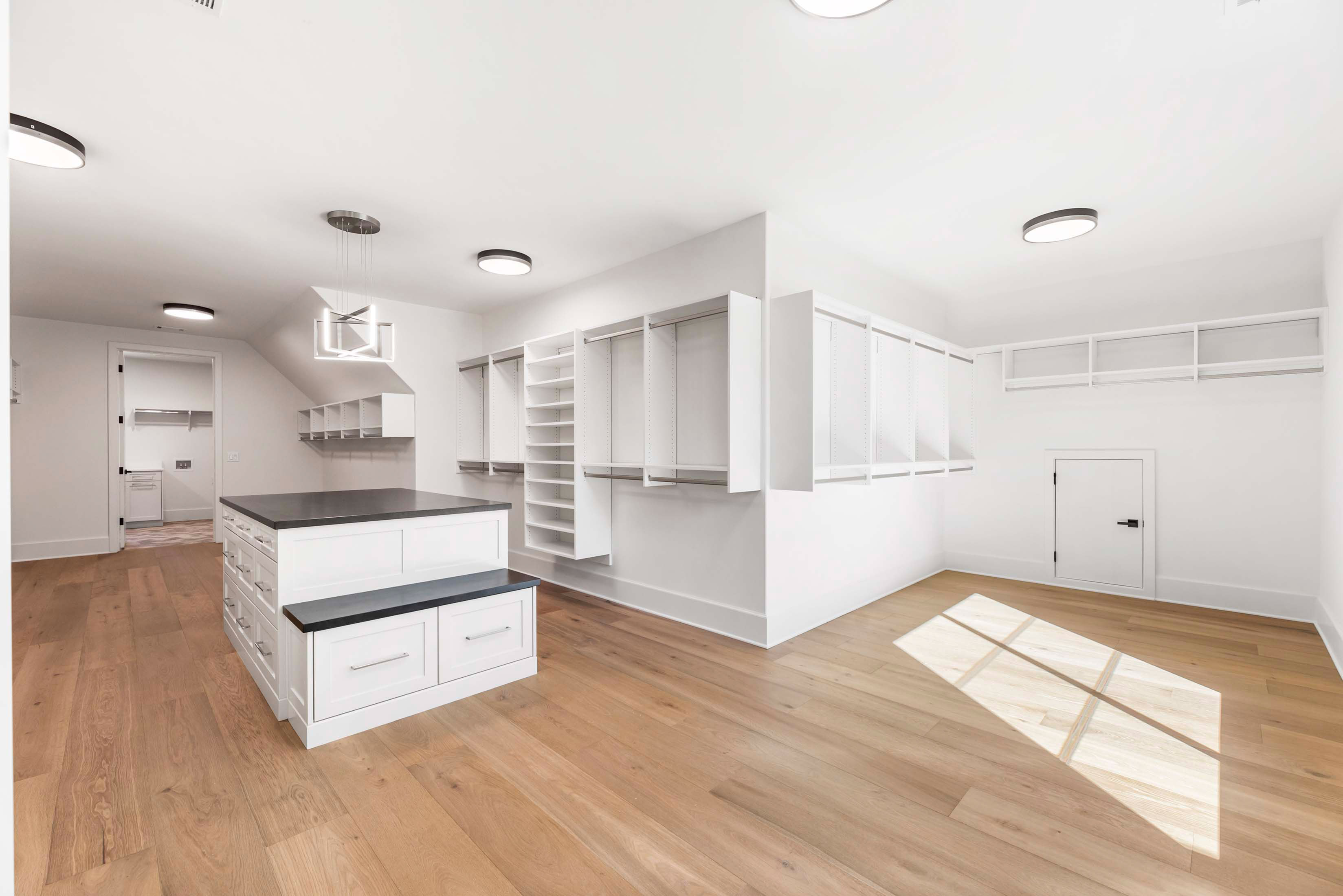  The Pinnacle of Luxury: New Custom Home in Prime Londonberry - 物件實景