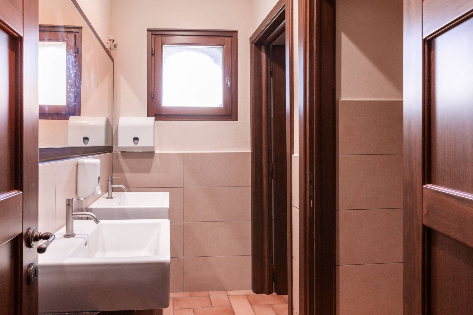 Roma, Roma, 00100, IT, ,4 BathroomsBathrooms,Residential,For Sale,1768480