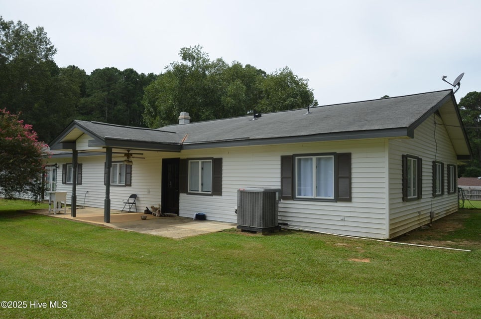 Spring Hope, North Carolina, 27882, United States, 4 Bedrooms Bedrooms, ,2 BathroomsBathrooms,Residential,For Sale,1974659