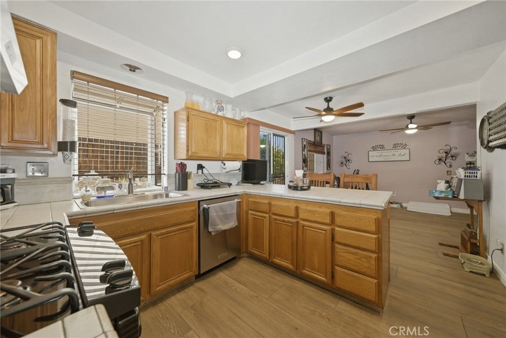 Moreno Valley, California, 92557, United States, 3 Bedrooms Bedrooms, ,2 BathroomsBathrooms,Residential,For Sale,2040659