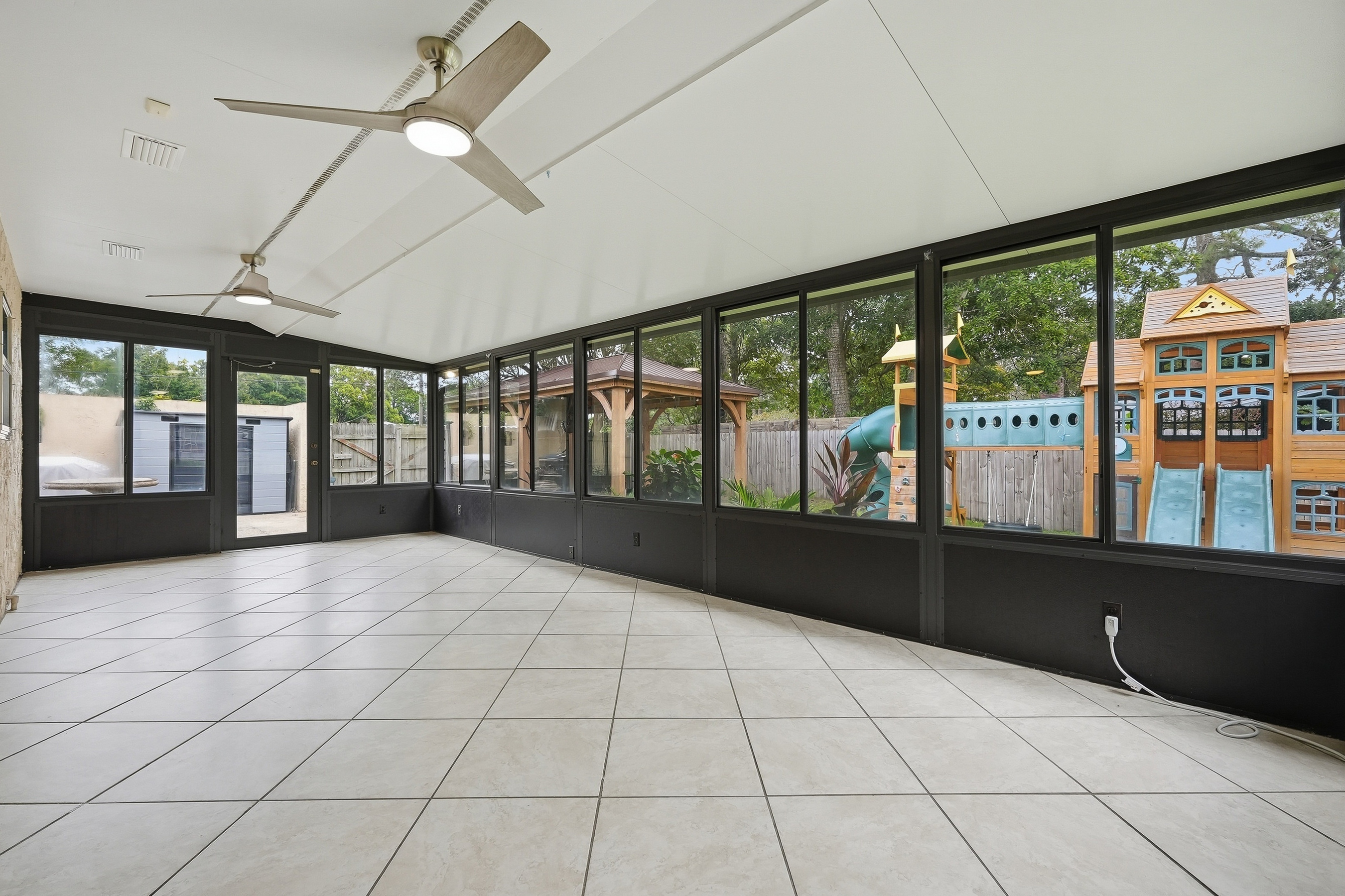  Spacious Living Designed for Indoor and Outdoor Entertaining - 物件實景